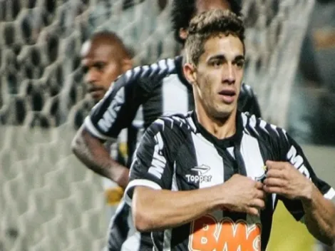Ex-‘parça’ de Neto Berola no Atlético-MG é ovacionado ao chegar na Índia