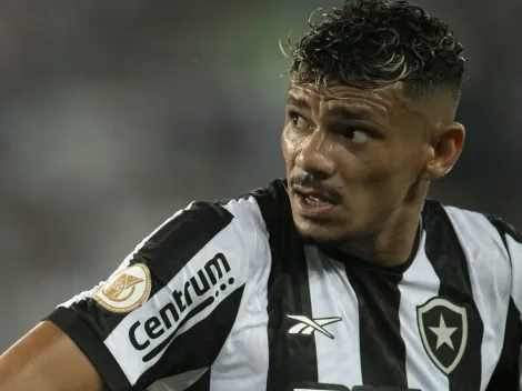 Bomba no Botafogo vaza e envolve Tiquinho no vestiário