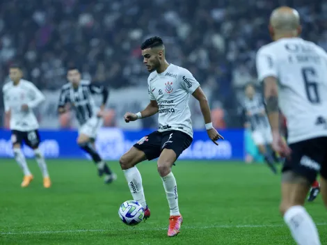 ELE SUMIU! Jogador do Corinthians não aparece nas fotos do treino e causa agitação