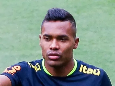 Nação aprova nome de Alex Sandro para mudar o patamar da lateral-esquerda do Flamengo