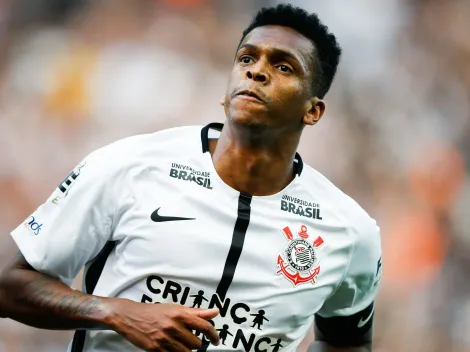 Ex-Corinthians, Jô toma rumo 'diferente' no futebol
