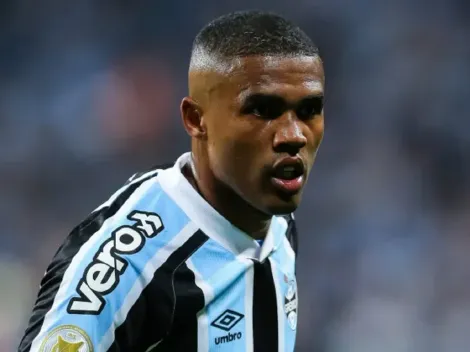 Fluminense contrata Douglas Costa e torcida se espanta nas redes sociais