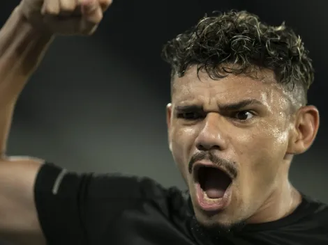 Polêmica no Botafogo chega ao Grêmio e bastidores fervem sobre Tiquinho Soares