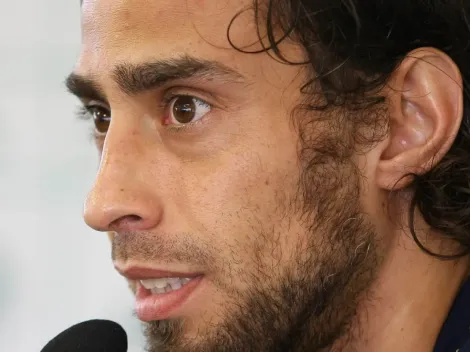 Alexandre Mattos se pronuncia sobre treta com Valdivia no Palmeiras