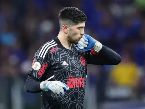 Rossi atinge recorde de goleiro com mais minutos sem ser vazado no Flamengo