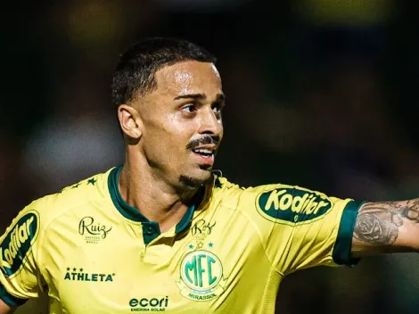 Santos avalia contratação de camisa 9 artilheiro para Série B