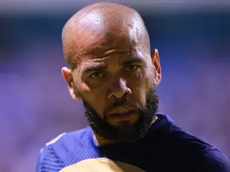 Assessoria de Daniel Alves nega suicídio do ex-jogador