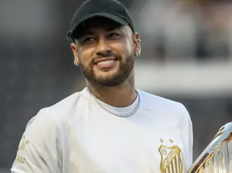 Neymar voltou correndo ao Brasil após chamado do Santos