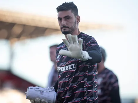 Torcida do São Paulo elogia Rafael em vitória