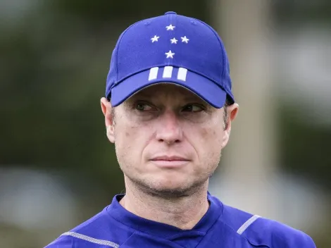 Torcida critica mudanças de Fernando Seabra em vitória do Cruzeiro