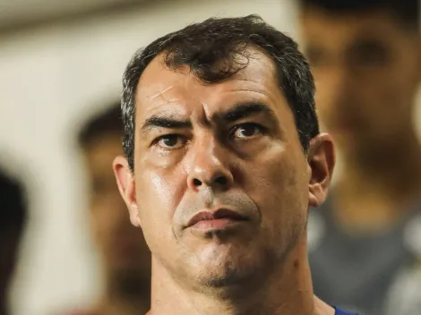 Fábio Carille é criticado pela torcida do Santos após derrota