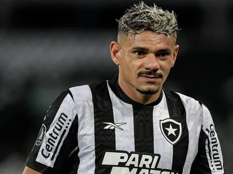 Botafogo está disposto a renovar contrato com Tiquinho Soares
