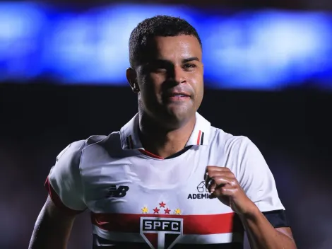 Alisson se destaca pelo São Paulo e lidera minutagem na temporada