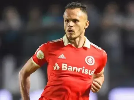 Renê é criticado pela torcida em vitória do Internacional