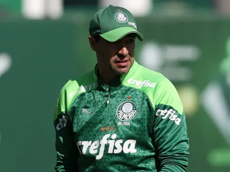 Abel Ferreira liga para Agustín Giay e avança em contratação