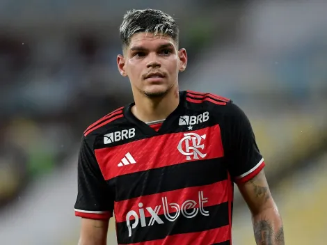 Ayrton Lucas pode reforçar o Flamengo no próximo jogo