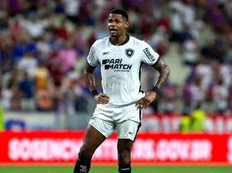 Diante do Criciúma, Júnior Santos sente lesão na coxa esquerda