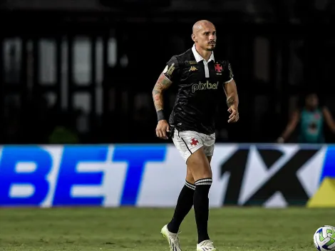 Torcedor do Vasco vaia Maicon diante do São Paulo