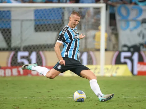 Jornalista revela porque Renato colocou Rodrigo Ely no ataque do Grêmio