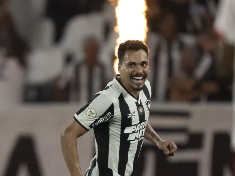 Em show de Eduardo, Botafogo vence Bragantino e segue no G-4