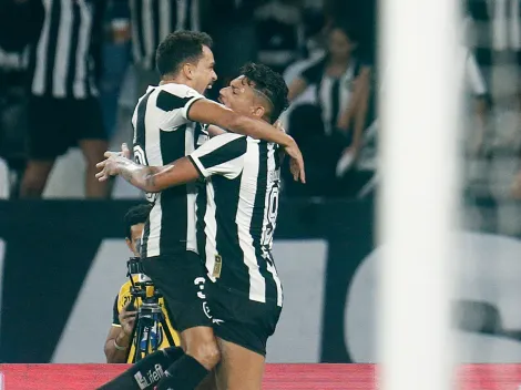 Botafogo vence de virada Bragantino e encosta no topo da tabela do Brasileirão