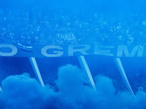 Torcedores do Grêmio protestam em Caixas do Sul