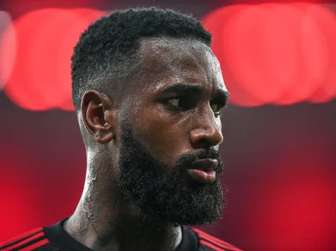 [VÍDEO] Gerson se irrita e 'peita' goleiro do Cruzeiro