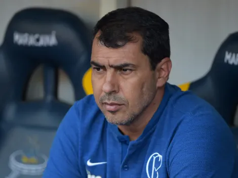 Corinthians tenta convencer Carille de deixar Santos com cartas na manga e dinheiro