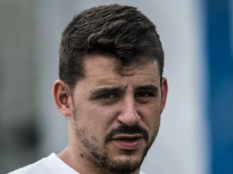 Jogadores do Cruzeiro reagem após anúncio da saída de Pedro Costa