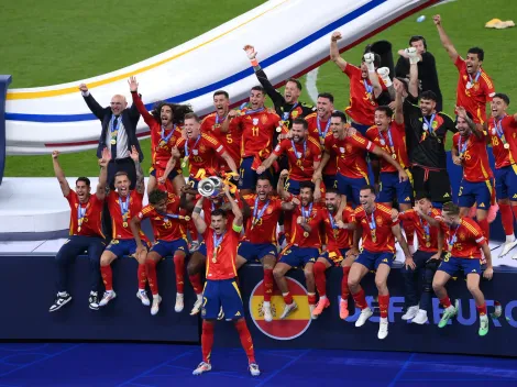 Após conquista da Eurocopa, jogador da Espanha cumpre promessa inacreditável