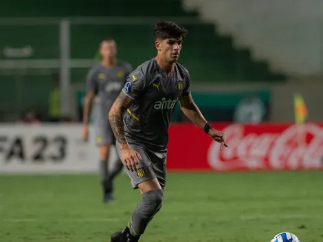 Matías Arezo enaltece a grandeza do Grêmio durante apresentação