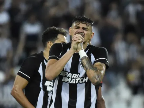 Torcida do Botafogo se depara com 'fantasma'