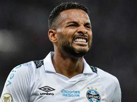 Grêmio trava negociações para renovar Reinaldo