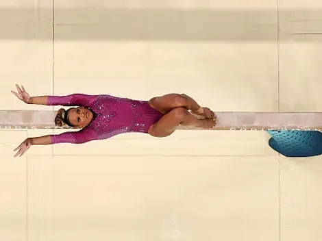 Olimpíadas 2024: Em 4º, Rebeca Andrade fica sem medalha na trave