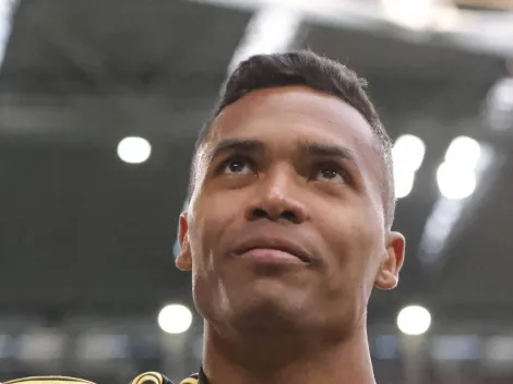 Alex Sandro não está próximo do Botafogo