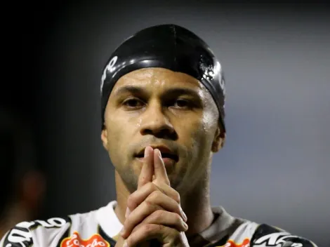 Torcida do Peixão pede saídas de Serginho e Rodrigo Ferreira