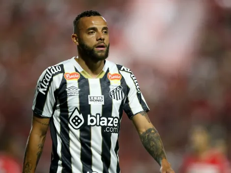 Torcida santista perde a paciência com Guilherme após jogo abaixo