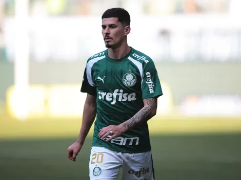 Elenco do Palmeiras volta aos treinos e torcida ironiza aparição de Rômulo