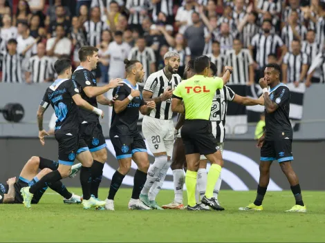 Torcida do Grêmio se revolta com expulsão de Monsalve contra o Botafogo