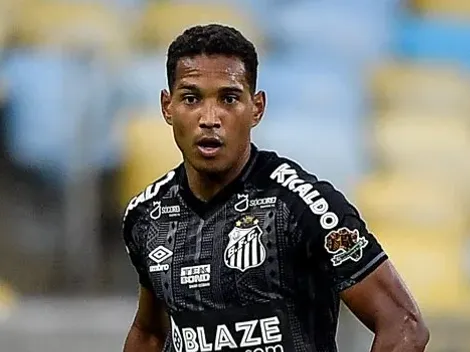 Grêmio e Santos podem trocar João Lucas por Adriel em 2025