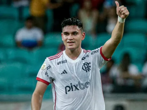 Alcaraz enfrenta dificuldades no clássico e pode perder espaço no Flamengo