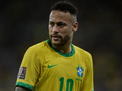 Neymar se rende a Estêvão ao ser superado no Palmeiras