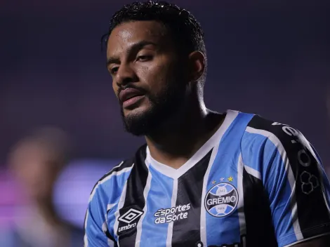 Reinaldo aborda futuro no Grêmio após especulações sobre saída