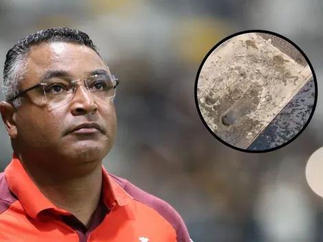 Torcedores do Grêmio cospem em placa de Roger na Arena