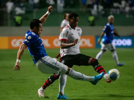 Flamengo bate Cruzeiro, com um a menos, e segue vivo no Brasileirão Betano