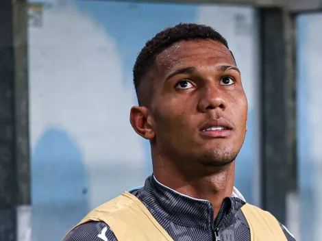 Adriel vai mal em jogo do Bahia