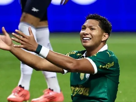 Torcida do Palmeiras perde a paciência com Rony