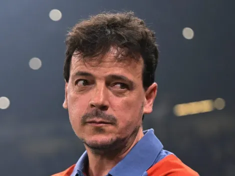 Torcida do Cruzeiro pede demissão de Diniz após amistoso