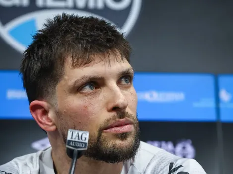 Tiago Volpi rebate críticas e cita Marcelo Grohe no Grêmio