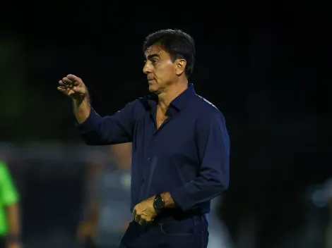 Quinteros inicia trabalho no Grêmio com solidez defensiva